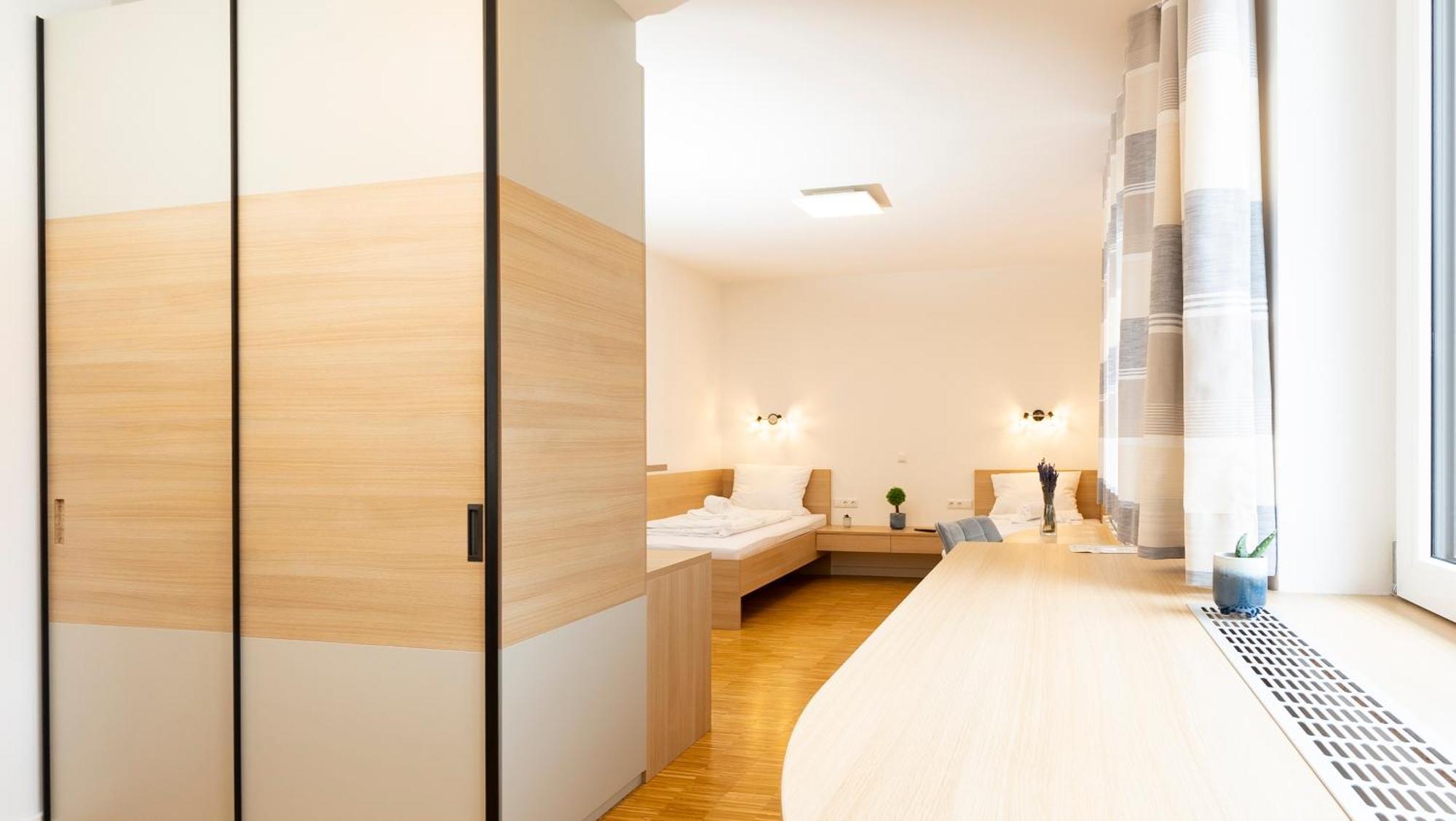 Henrys Sleeping Am Augsburger Eiskanal エクステリア 写真