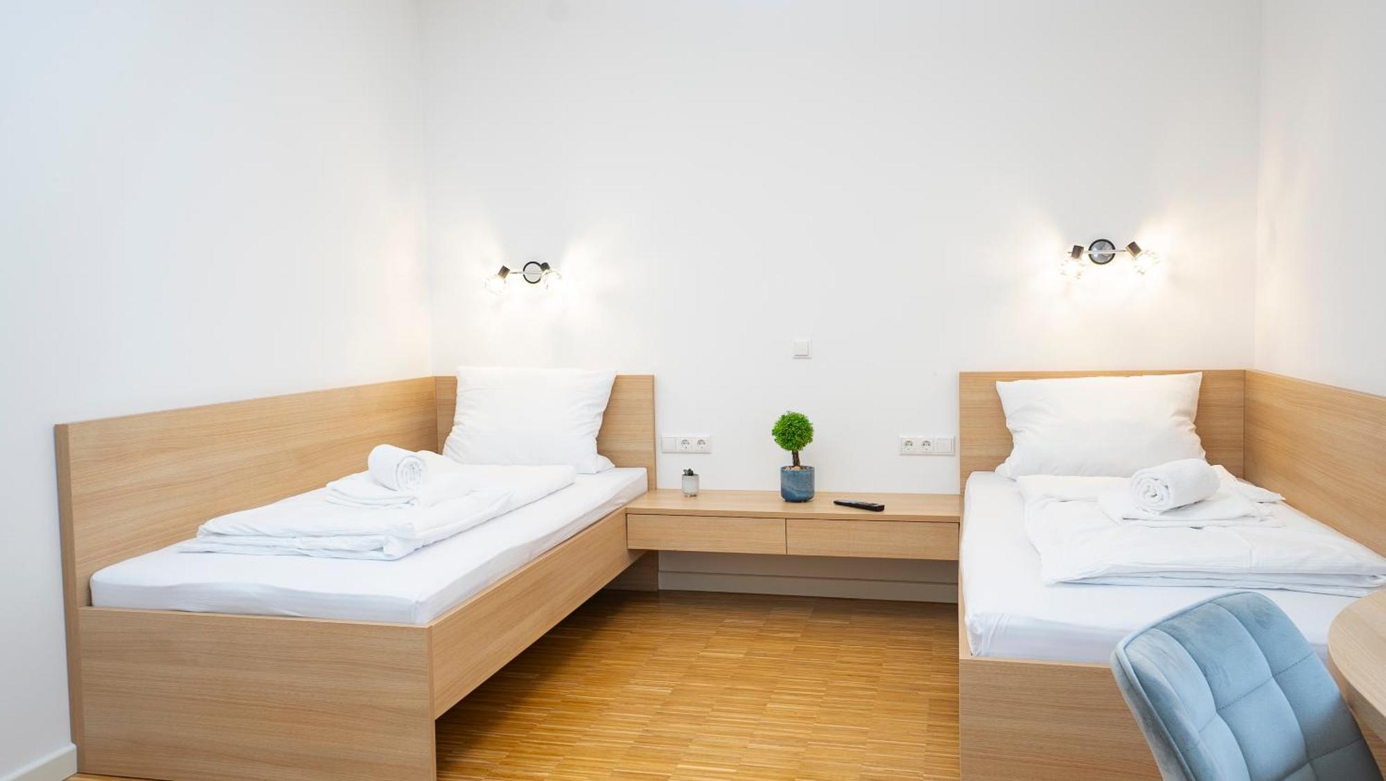 Henrys Sleeping Am Augsburger Eiskanal エクステリア 写真